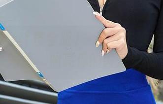 AISS爱丝(黄金版) – 萱萱去健身：全集写真，照亮你的锻炼灵感