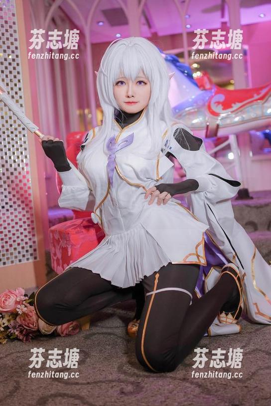 Arty亚缇的丝袜写真实验室：每一帧都是惊喜！