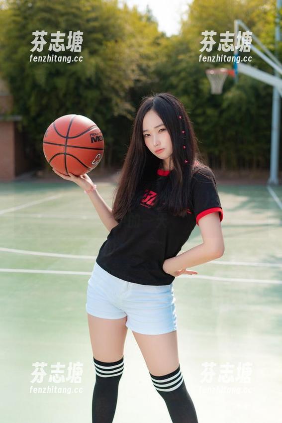 揭秘DJAWA：在Bambi(밤비)宅女图集中的一天