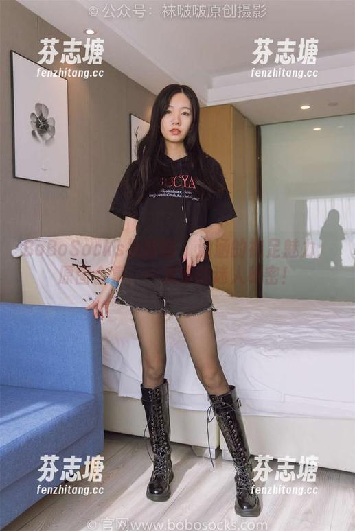 BoBoSocks袜啵啵 - 涵涵的裸足魅力：原图合集，一双脚的迷人秘密！