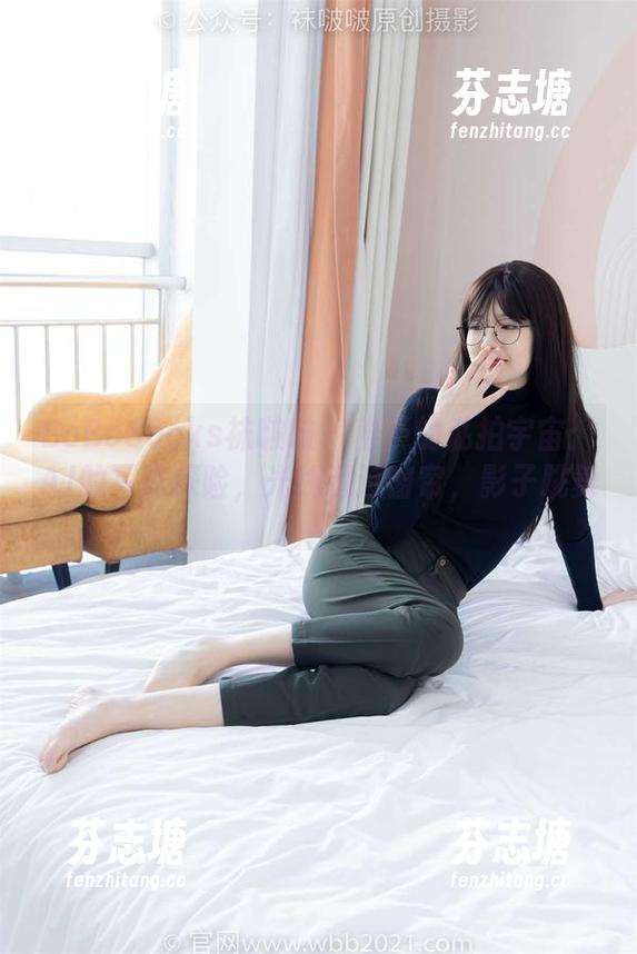 BoBoSocks袜啵啵-稚予 BoBoSocks袜啵啵 - 稚予的私拍宇宙:AJ的写真探险,光线透过窗帘,影子跳舞~