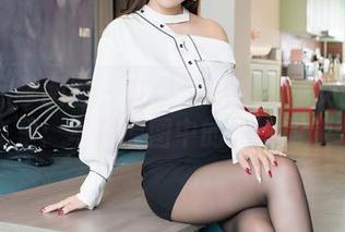 Feilin嗲囡囡 – 在伊蓓Eva的兔女郎视觉里：写真原图中的光影游戏