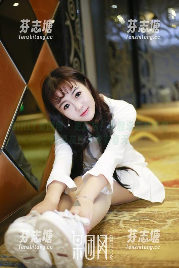 GIRLT果团网-陈雅漫 GIRLT果团网 - 更新啦!陈雅漫灰丝图包:谁说灰色不能有春天?