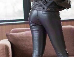 IMiss爱蜜社 – 萌琪琪Irene黑白写真合集：告诉你，黑白也可以很‘色’！