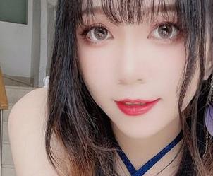 校园绿荫下的Leah梓未:最新cos,清新可人!