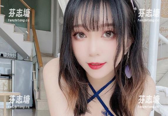 Leah梓未 校园绿荫下的Leah梓未:最新cos,清新可人!