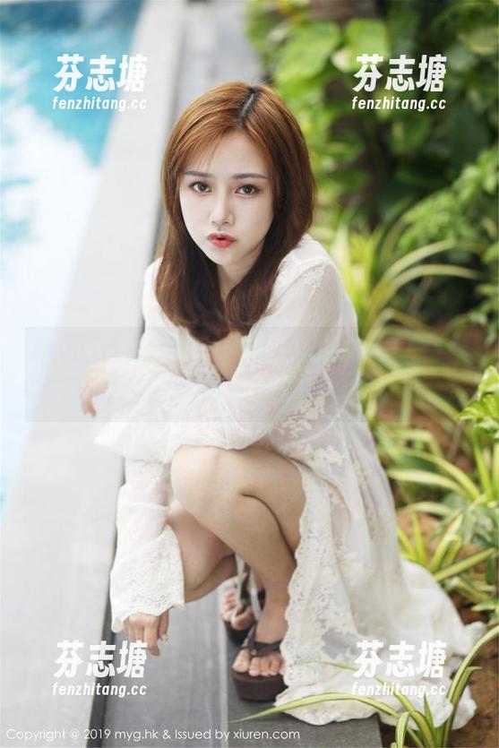 MyGirl美媛馆-伊小七MoMo MyGirl美媛馆 - 伊小七MoMo的吊带图片——不带一丝掩饰的美!