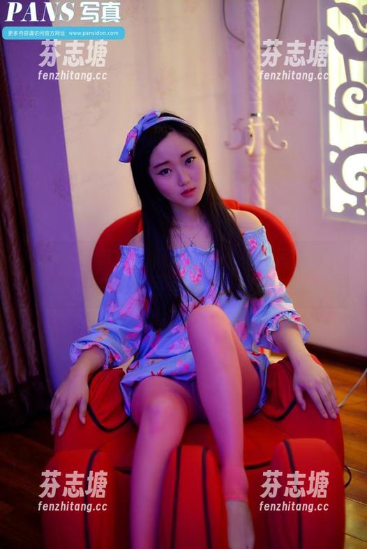 PANS写真-美欣 PANS写真 - 美欣与黑白:一张写真如何变成桌面壁纸的小趣味