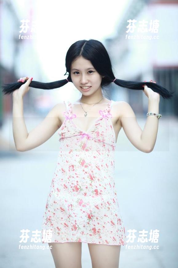 TGOD推女神-杨上萱 TGOD推女神 - 剁手带回家!杨上萱的圣诞图集,原图图片一网打尽!