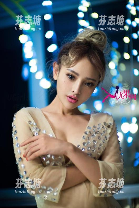 UGirls尤果网 - 免费爆料！杨乔之的秘书作品，让我想把这拿去参加相声比赛！