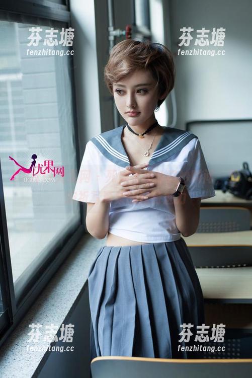 UGirls尤果网 - 死库水里的微妙瞬间，郭婉祈写真集的独特魅力