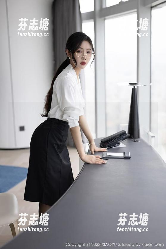 XIAOYU语画界-允儿Claire XIAOYU语画界 - 呜哦,允儿Claire又来了,第三套写真美图更新,再次被她的魅力捕获