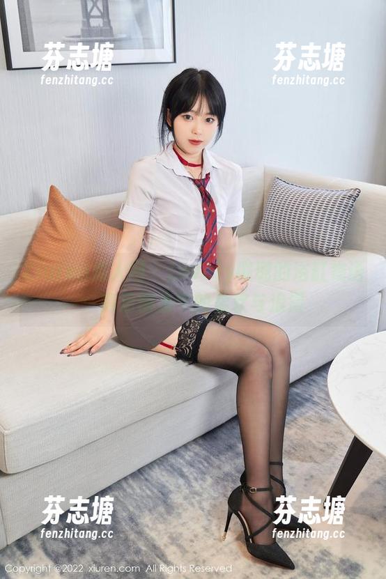 Xiuren秀人网-Lovely璐璐 Xiuren秀人网 - Lovely璐璐的浴缸物语:高清图集中的柔软与浪漫