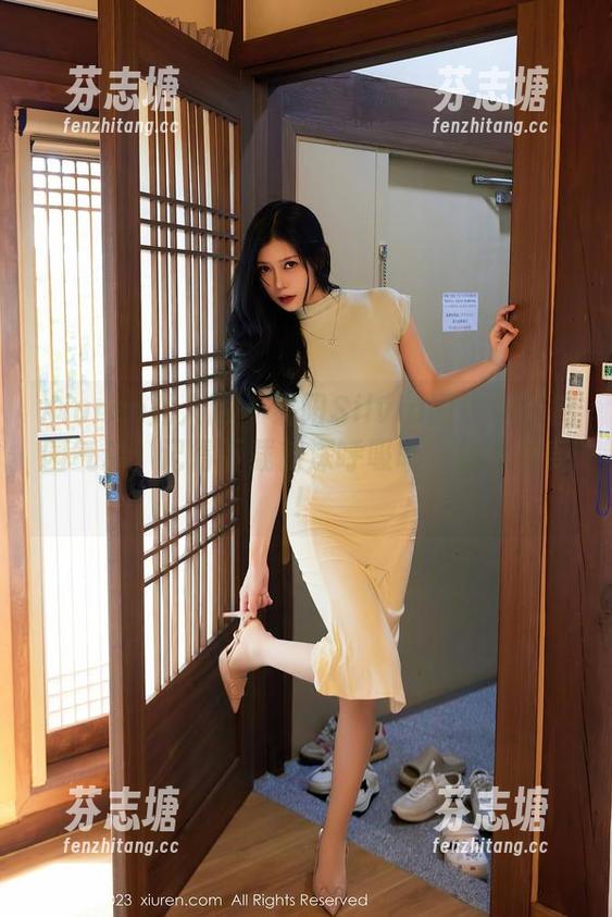 Xiuren秀人网-易阳Silvia Xiuren秀人网 - 易阳Silvia图库中的校园气息:记得下载前深呼吸喔~快来感受!