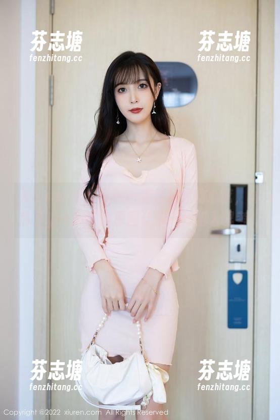 Xiuren秀人网-林昔予yorki Xiuren秀人网 - 一袭红裙撩动心弦,林昔予yorki写真原图让你一秒陷入思考!