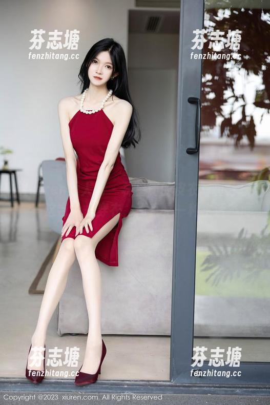 Xiuren秀人网 - 林星阑的皮衣写真分享——这岂止是穿衣，简直是一种生活态度