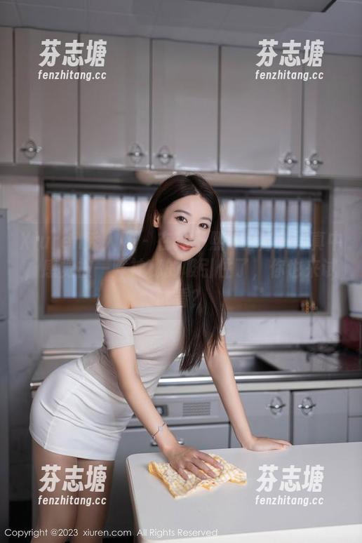 Xiuren秀人网 - 在沐子熙V的秘书写真中，感觉被一阵神秘的吸引住了，你也来试试看？
