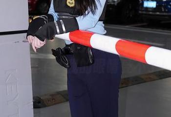 Xiuren秀人网 – 别再说米妮大萌萌的定制礼服了，我的眼睛受不了！