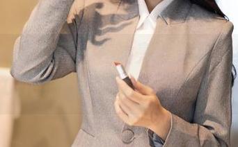 Xiuren秀人网 – 在油亮世界里,绯月樱-Cherry的活力套图合集!
