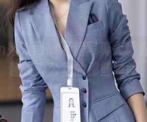 Xiuren秀人网 – 私房写真大曝光:萌白酱在办公室的那些瞬间