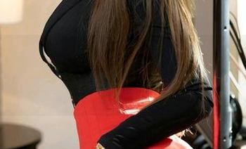 YouMi尤蜜荟 – 是小逗逗的婚纱搞怪日志:高清下载神器,婚纱也能这么玩!