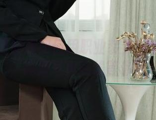 丽柜 – 看媛媛如何用职业装穿出个人风格，高清写真在线等你来