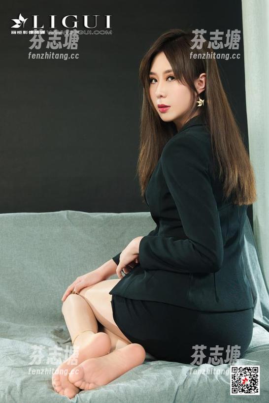 丽柜-黄芬 丽柜 - 每一缕光影都在叙述故事:黄芬女王作品免费下载