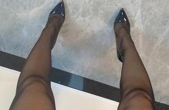 微密圈 – 黑丝与俏妞t的写真故事：不需要文案，感受就好！