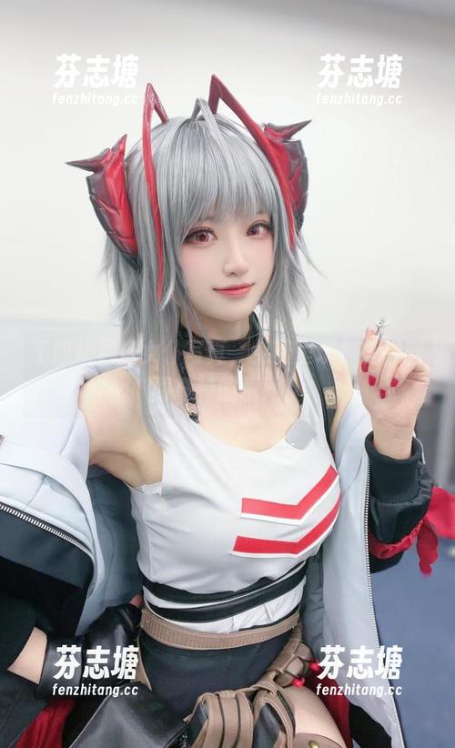千阳快起床 千阳快起床女仆写真,免费呈现那些温暖而奇特的瞬间!