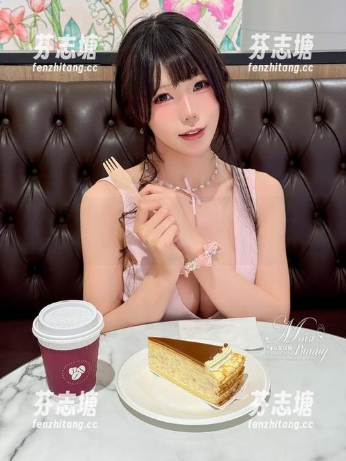 咬一口兔娘 高清写真:咬一口兔娘的魔女圣诞夜,想象力的极限,大胆入侵