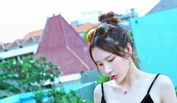 嗲囡囡 – 拿好你的心!娜依灵儿定制内衣写真让你一秒变粉丝!
