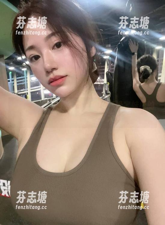 微密圈 - 别说我不给你福利！奶宝妹纸的车载尤物独家图片分享大放送！