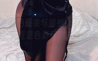 微密圈 – 红色睡衣与姐姐Lalion的高清写真,简直是色彩和性感的碰撞!