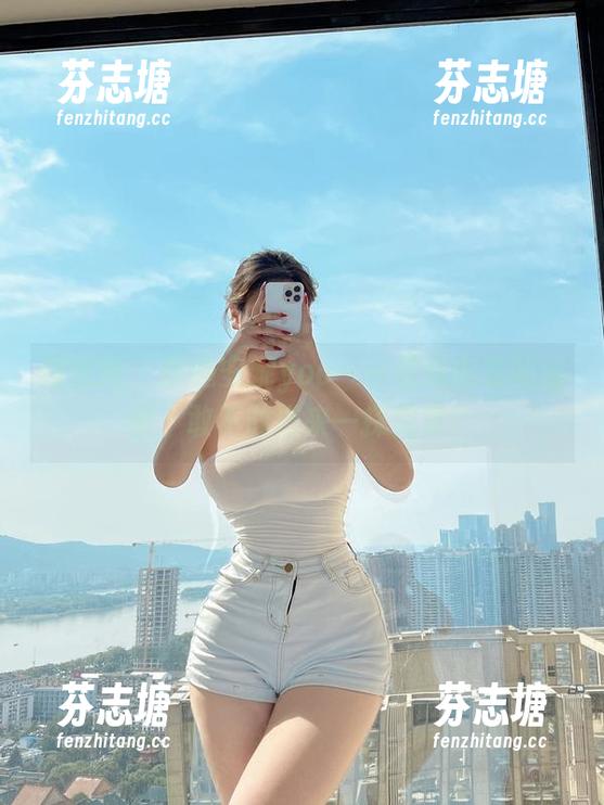 安妮yoo 微密圈 - 精选安妮yoo——墨绿内衣的秘密,敢不敢进来一探究竟?