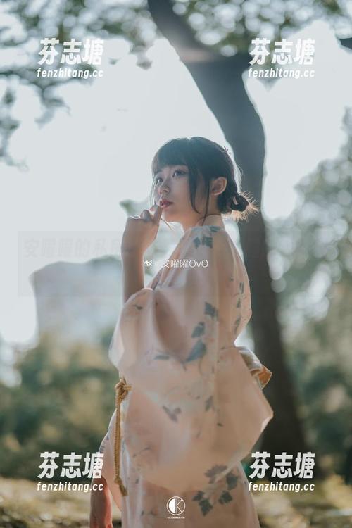 安曜曜的私房丝袜，图片中透露的温柔呢？