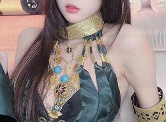 海边的小小奶瓶儿：COS的自由随心而动，下载趁热！