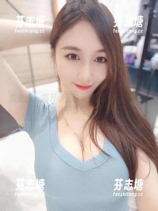 小玉吃果冻 微密圈 - 揭开小玉吃果冻绑带胶衣的魅力,写真作品中那些未说的故事。