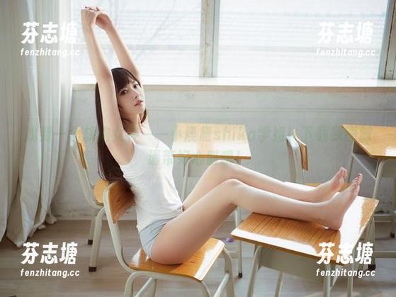 找到一个旗袍女神——小鹿鹿shika学姐！下载原图时请带好心脏哦！