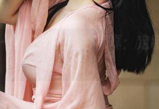 尤蜜荟 – 黄乐然的纯白写真：定制的轻柔和愉悦