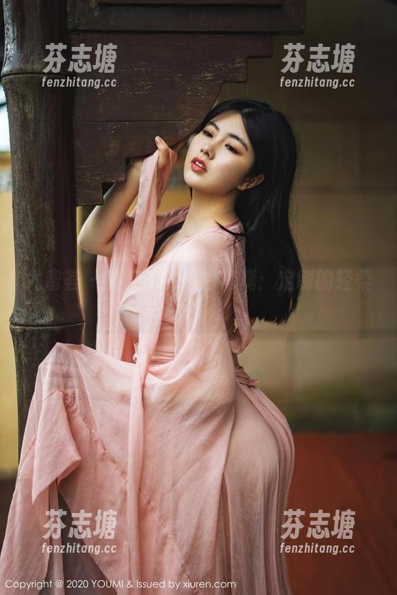 尤蜜荟 - 黄乐然的纯白写真：定制的轻柔和愉悦