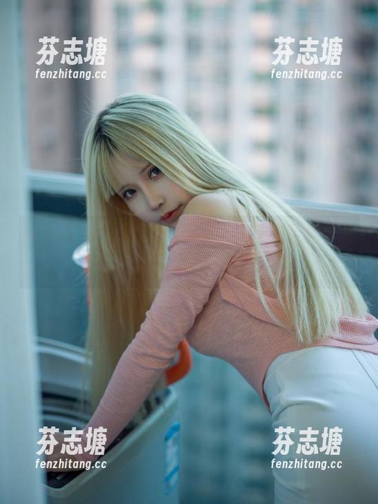 氛围满分！抱走莫子aa最新胶衣免费合集，让你心动不已！