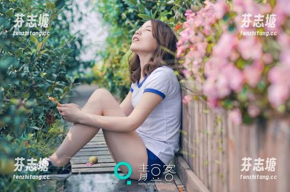 推女神 - 萌琪琪Lrene油亮的美图写真，你准备好擦拭屏幕了吗？