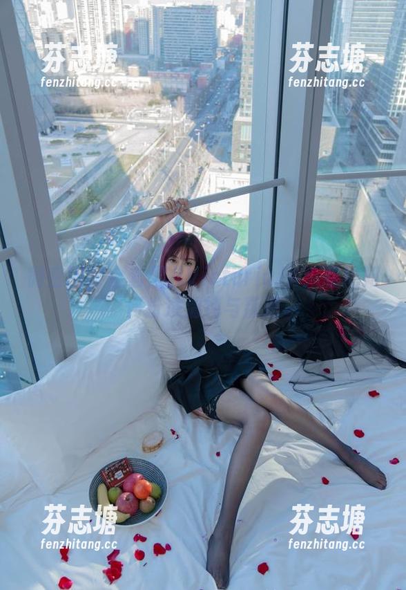 果儿Victoria 微密圈 - 全套果儿VictoriaJK:看她如何扮演清纯与叛逆
