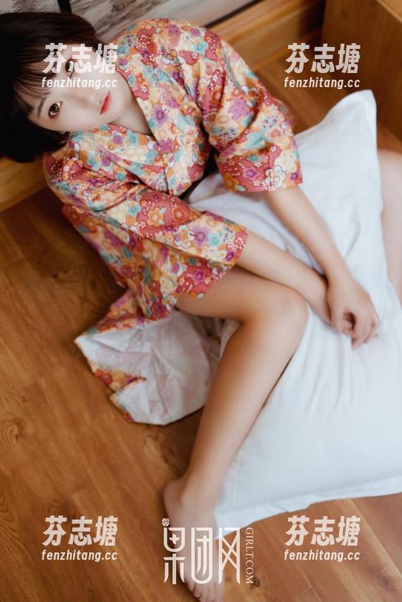 果团网-沈梦瑶 果团网 - 看沈梦瑶的私房泳装,整个人都被这种自信给吸引了!