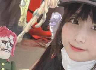 伴着光影与色彩，柳丸的Fantia-2021写真合集，网盘等你来撩！