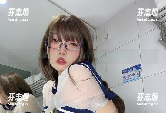 次屁啦的圣诞幻想：沉浸在合集作品的柔光里