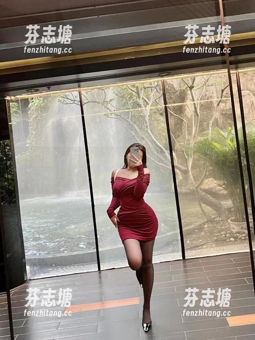 微密圈 - 洁己u-台球秀人：私房写真+台球=意外满分的奇妙组合！