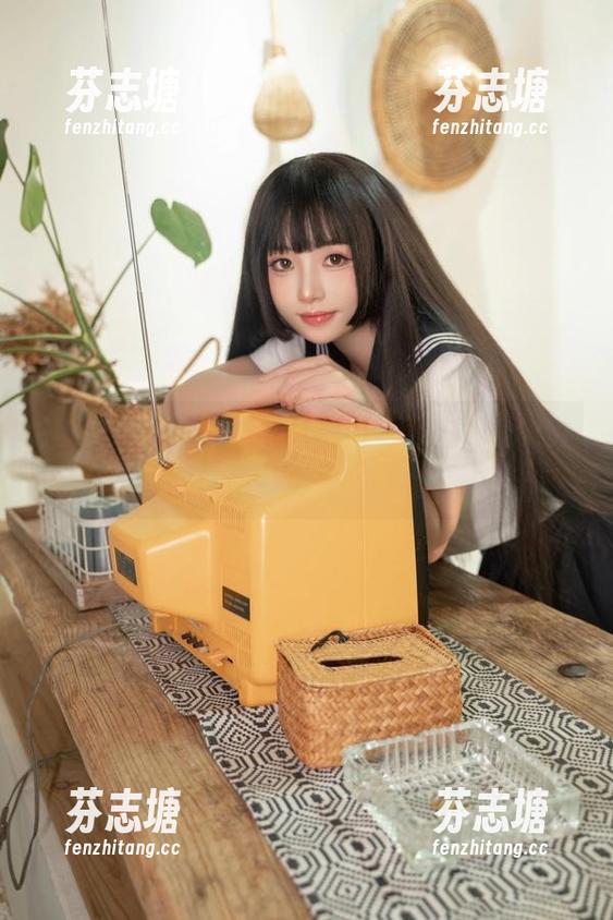 爆机少女喵小吉 揭秘爆机少女喵小吉的秘密花园:原图自带小清新,还有点点傻乎乎。