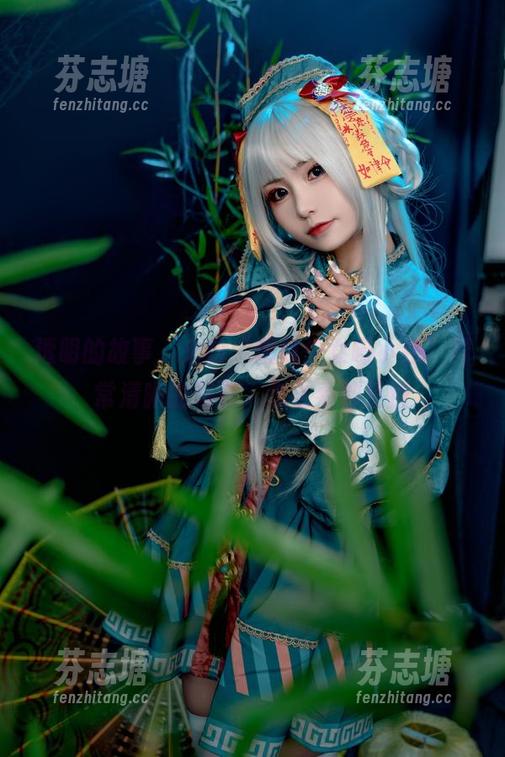 透明的故事，来自“爆机少女喵小吉”异常清晰的写真，怎么看都是撩