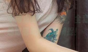 爱尤物 – 小雨点的写真世界，全套自拍，随时随地的灵动捕捉！